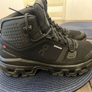 On Running Women’s Black Cloudrock Hiking Boots